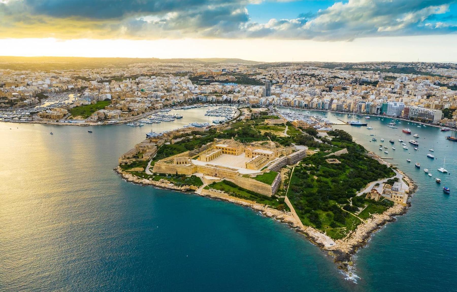 A Lovely 3 Bedroom, 3 Baths Home In The Centre Of Gzira By 360 Estates ภายนอก รูปภาพ