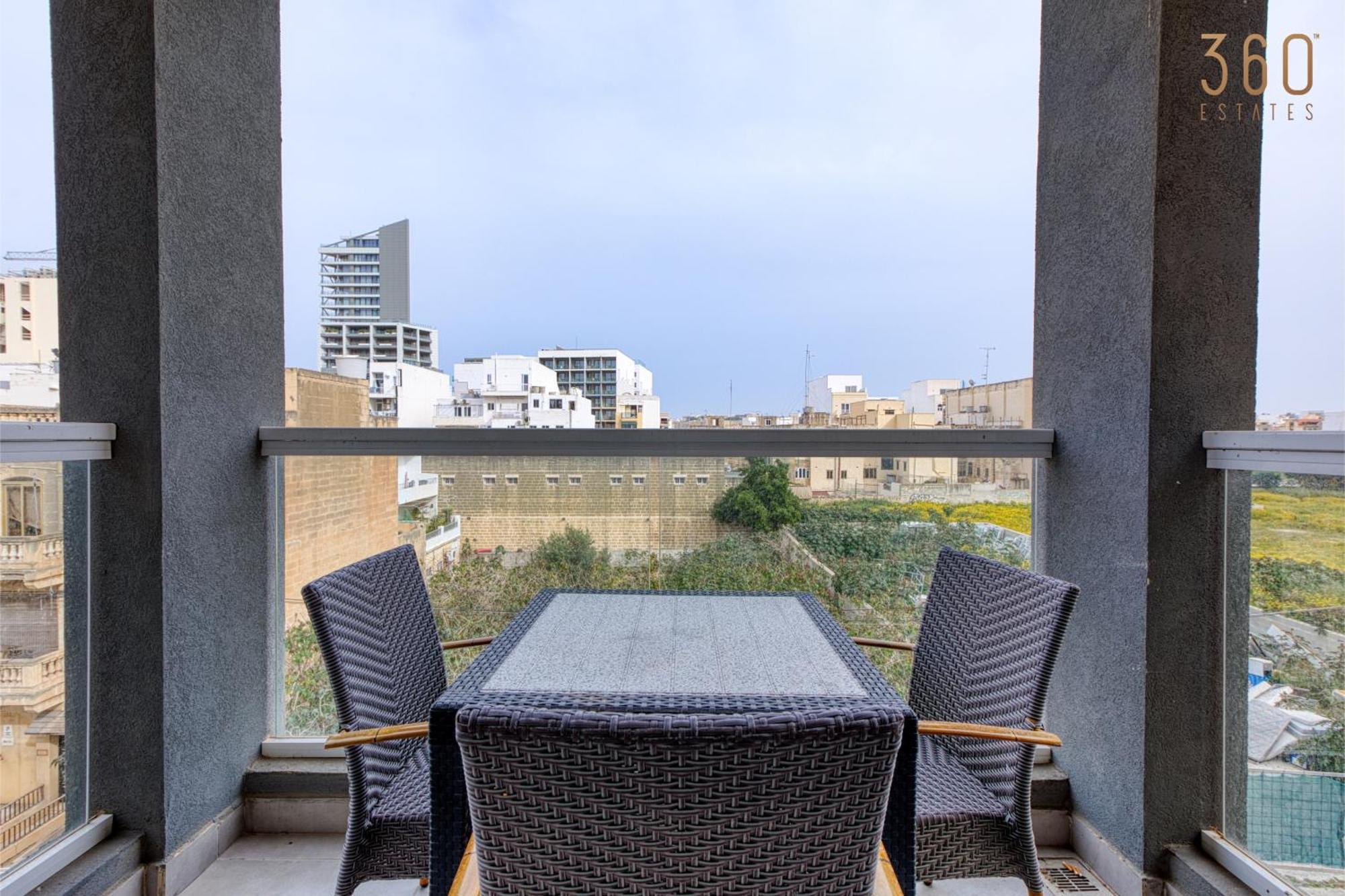 A Lovely 3 Bedroom, 3 Baths Home In The Centre Of Gzira By 360 Estates ภายนอก รูปภาพ